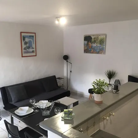 T2 Avec Terrasse, Clim , Box Fibre * Vedène