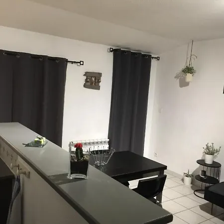 T2 Avec Terrasse, Clim , Box Fibre Vedène