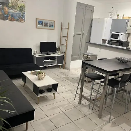 T2 Avec Terrasse, Clim , Box Fibre Apartment